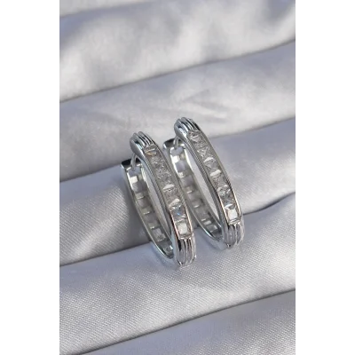 BUĞZ Pirinç Gümüş Renk Zirkon Taşlı Oval Model Küpe