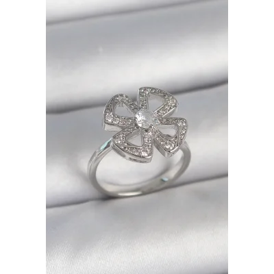 BUĞZ Pirinç Gümüş Renk Zirkon Taşlı Yonca Model Ayarlanabilir Kadın Yüzük