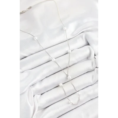 BUĞZ Pirinç İnci Figürlü Y Model Gümüş Renk Kadın Kolye - Lisinya