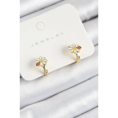 BUĞZ Pirinç Papatya Model Gold Renk Çocuk Küpe