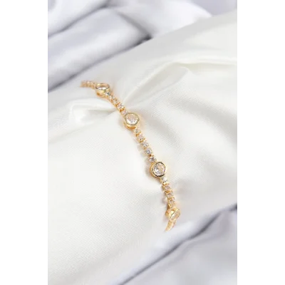 BUĞZ Pirinç Zirkon Taşlı Daire Model Gold Renk Asansörlü Kadın Bileklik