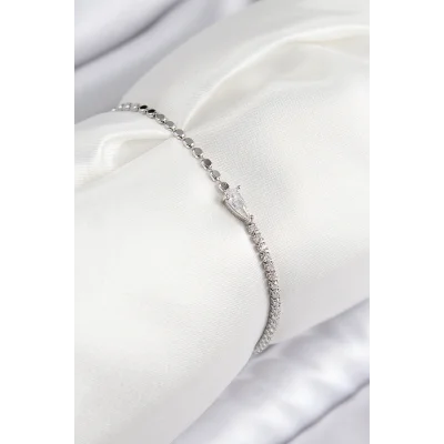 BUĞZ Pirinç Zirkon Taşlı Damla Model Ezme Zincir Gümüş Renk Kadın Bileklik