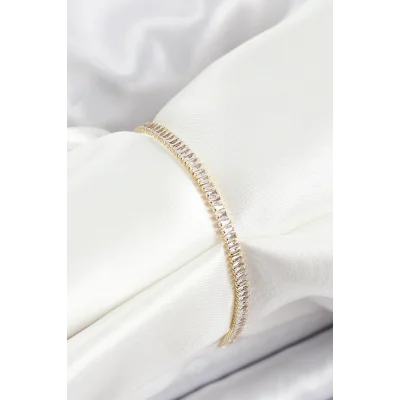 BUĞZ Pirinç Zirkon Taşlı İnce Su Yolu Model Gold Renk Kadın Bileklik