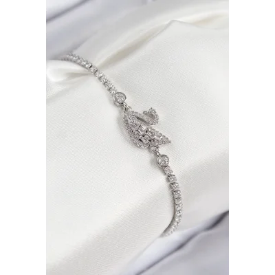 BUĞZ Pirinç Zirkon Taşlı Kuğu Model Gümüş Renk Kadın Bileklik