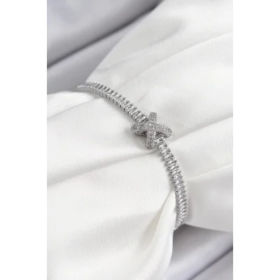 BUĞZ Pirinç Zirkon Taşlı X Detaylı Su Yolu Model Gümüş Renk Asansörlü Kadın Bileklik