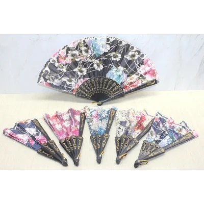 BUĞZ Plastik Çiçek Desenli Yelpaze