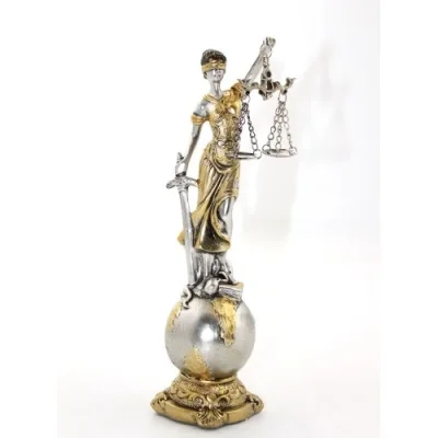  Polyester Adalet Figürü