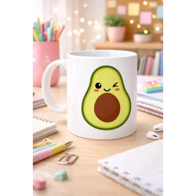BUĞZ Sevimli Avokado Tasarımlı Porselen Kupa MODEL 120 – Göz Kırpan Avokado Figürlü Kahve & Çay Kupası