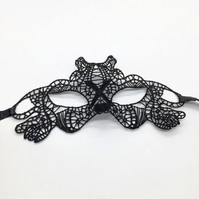 BUĞZ Siyah Dantel İşlemeli Balo Maskesi 11 No