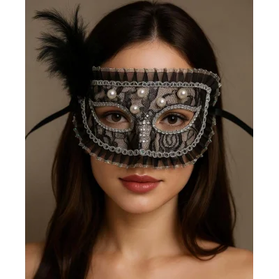  Siyah Renk Yandan Tüylü İnci İşlemeli Taşlı Dantelli Parti Maskesi 17x12 cm