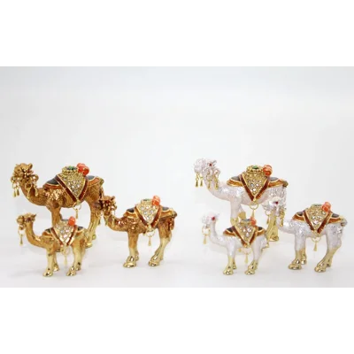 BUĞZ Swarovski Taşlı 3lü Deve Figürü Model 3