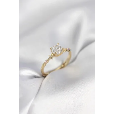 BUĞZ Tek Taş Model Zirkon Taşlı Gold Renk Kadın Yüzük