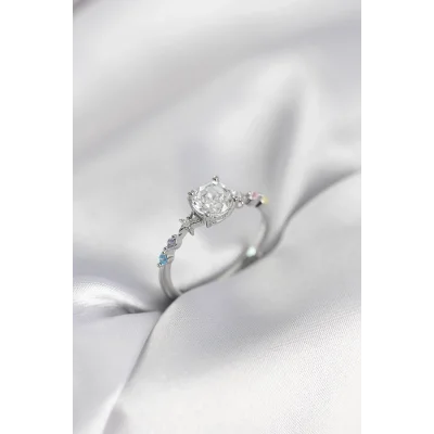 BUĞZ Tek Taş Model Zirkon Taşlı Gümüş Renk Kadın Yüzük