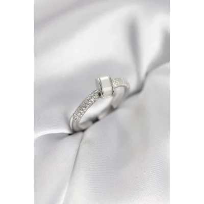 BUĞZ Zirkon Taşlı Sedefli Gümüş Renk Kadın Yüzük