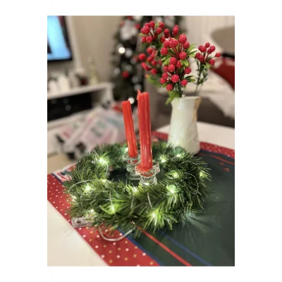 Genel Ürün Yılbaşı ışıklı garland yeşil sofra masa sunum yeniyıl newyear
