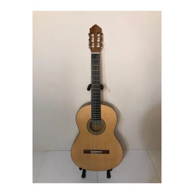 Genel Ürün C30 Klasik Gitar (mağazada Kullanılmış)