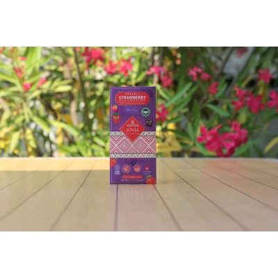 BUĞZ Jovia Organik Sütlü Çikolata Çilekli (Çocuk) 40 gr