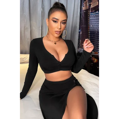 Kadın Siyah Uzun Kol Göğüs ve Göbek Dekolteli Fermuarlı Crop Top Bluz