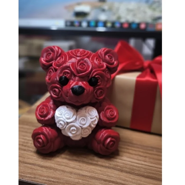 BUĞZ 10 cm 3D Kalp Tutan Ayıcık Dekoratif Sevgililer Günü Hediyesi