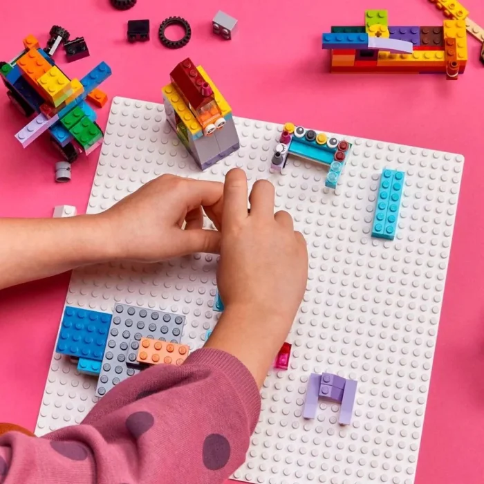 BUĞZ 11026 Lego Classic Beyaz Taban, 1 parça +4 yaş