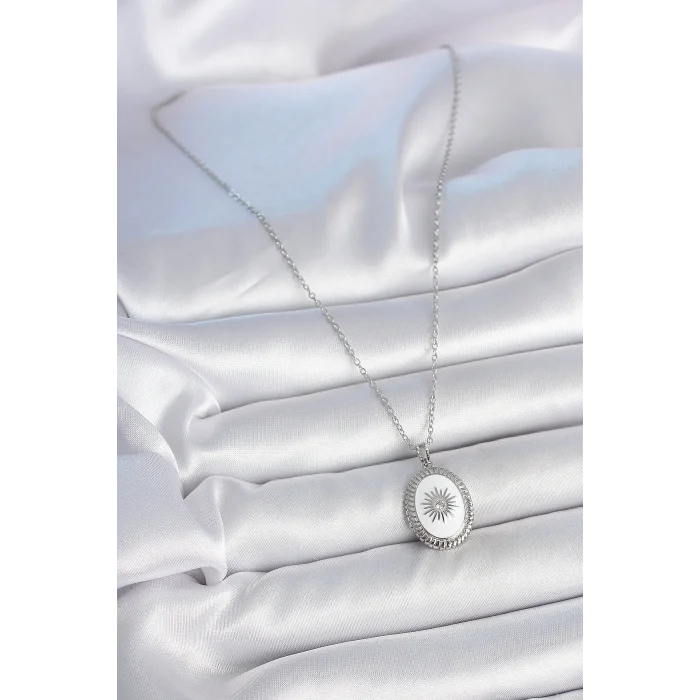 BUĞZ 316L Çelik Gümüş Renk Beyaz Mineli Güneş İşlemeli Nazar Boncuk Detay Madalyon Model Kadın Kolye