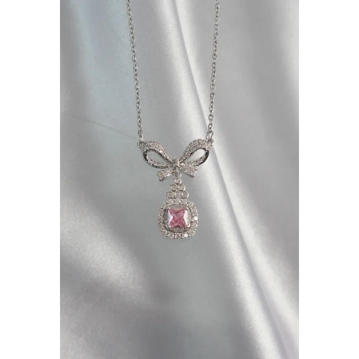 BUĞZ 316L Çelik Gümüş Renk Fiyonk Detay Pembe Zirkon Taşlı Tektaş Kolye