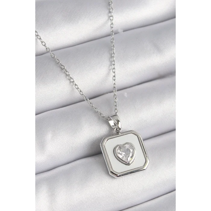 BUĞZ 316L Çelik Gümüş Renk Kare Madalyon Kalp Zirkon Taş İşleme Kadın Kolye