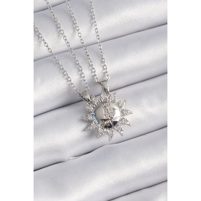 BUĞZ 316L Çelik Gümüş Renk Zirkon Taşlı Güneş Model İşleme Yazı Detay Arkadaşlık Kolyesi - Lisinya