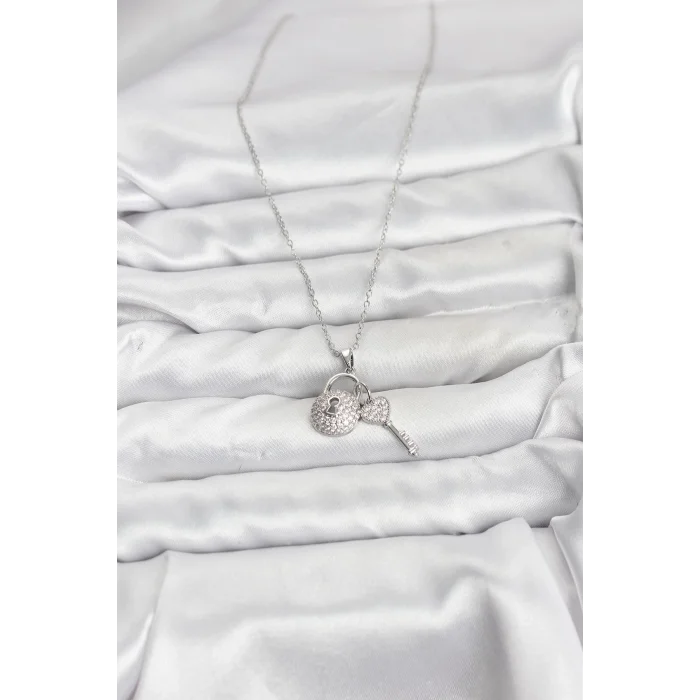 BUĞZ 316L Çelik Zincir Gümüş Renk Kilit Anahtar Model Zirkon Taşlı Kadın Kolye