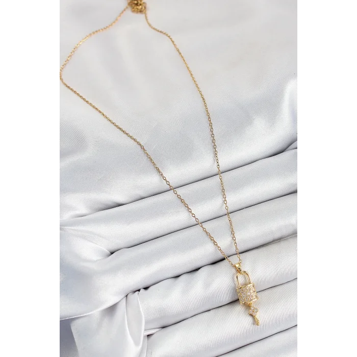 BUĞZ 316L Çelik Zirkon Taşlı Kilit Ve Sallantılı Anahtar Model Gold Renk Kadın Kolye