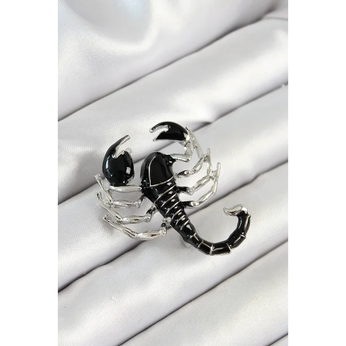 BUĞZ 3D Siyah Akrep Figürlü Gümüş Renk Kadın Broş