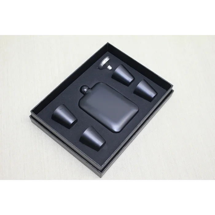 BUĞZ 4 Shot Bardaklı Matara Seti Siyah