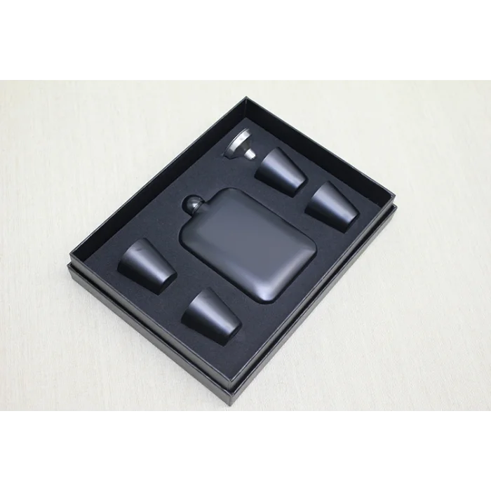 BUĞZ 4 Shot Bardaklı Matara Seti Siyah