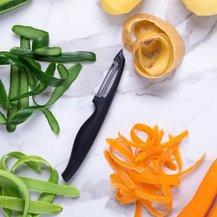 BUĞZ 41310 Dişli Soyacak, Siyah - Plastik Sap