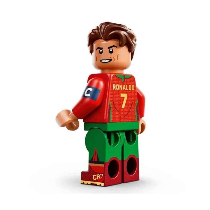 BUĞZ 43012  Editions Cristiano Ronaldo - Football Highlights 490 parça +10 yaş