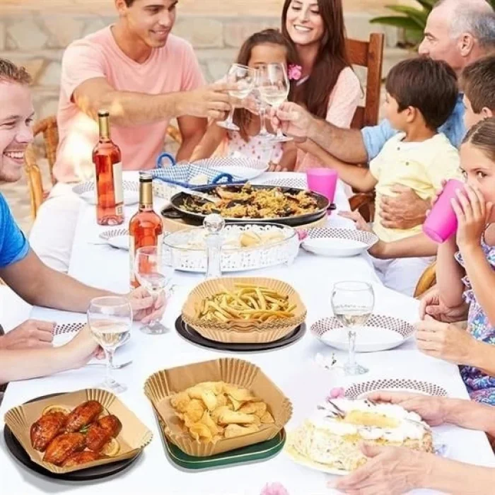  50 Adet Air Fryer Pişirme Kağıdı Tek Kullanımlık Yağ Geçirmez Yapışmaz Kare Tabak Model PVC