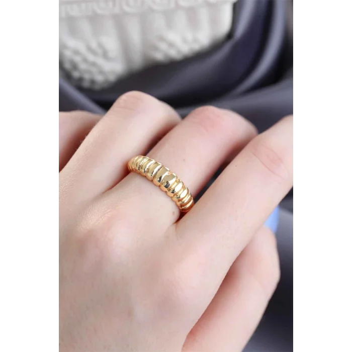 BUĞZ Altın Renk Ayarlamalı Burgu Kadın Yüzük - Lisinya