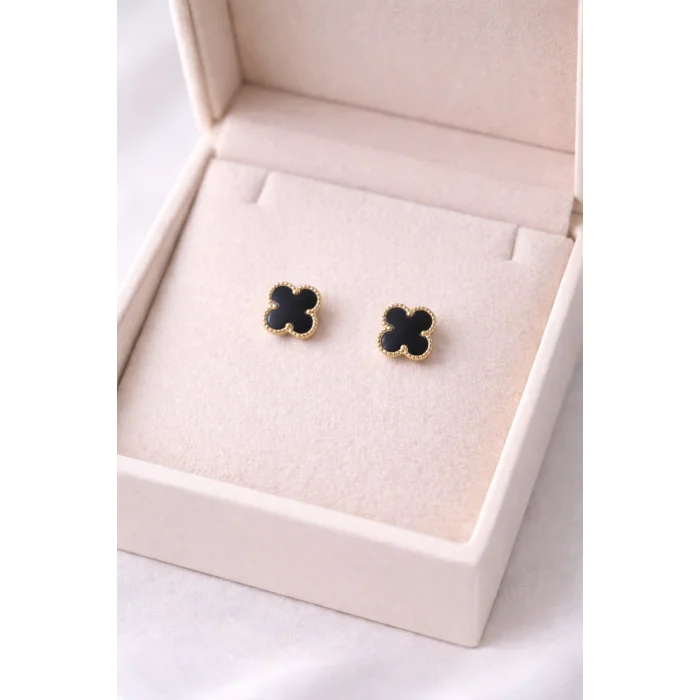 BUĞZ Altın Renk Çerçeveli Siyah Yonca Çelik Küpe MODEL 3 – Kararmaz, Paslanmaz, Minimal & Şık Kadın Küpesi