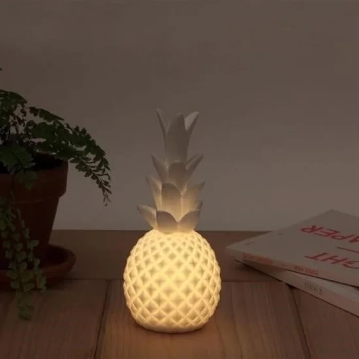  Ananas Şeklinde Desenli Büyük Boy Pilli Masa ve Gece Lambası
