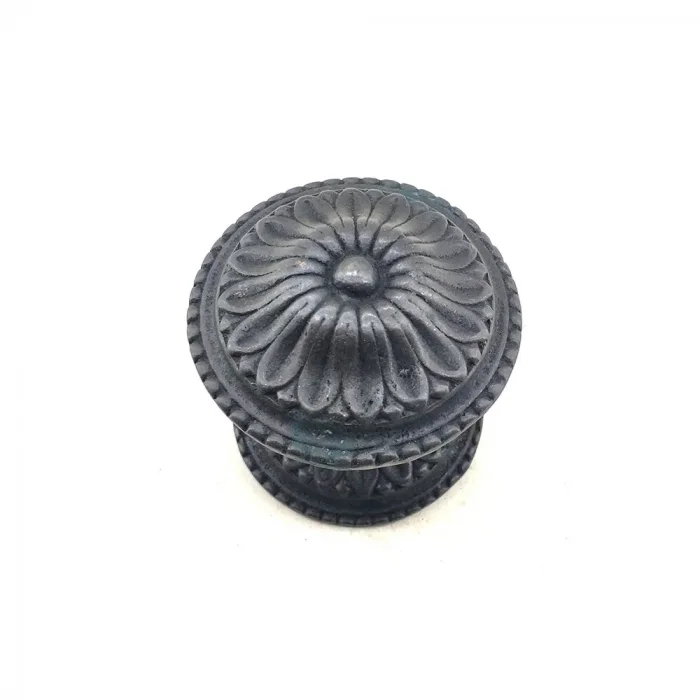 BUĞZ Antika Tarz Dekoratif Pirinç Papatya Kapı Babası - 73mm, Oksit