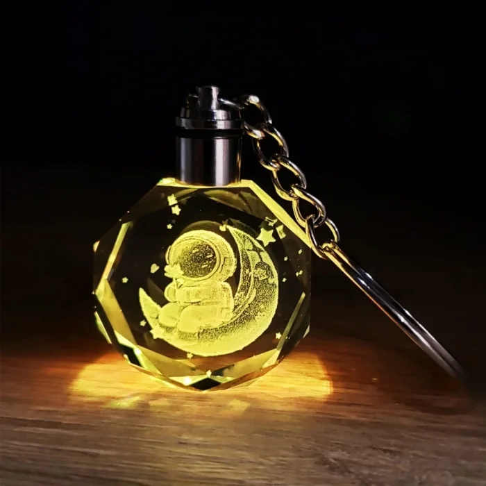 BUĞZ Astronot Tasarımlı Renk Değiştiren Anahtarlık