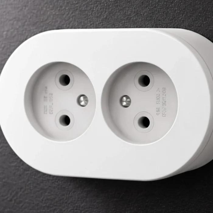 BUĞZ Beyaz Renk Çiftli Topraklı Sıva Üstü Priz - İç Mekan Uygunluğu