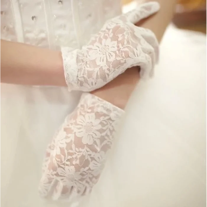 BUĞZ Beyaz Renk Kısa Dantelli Eldiven