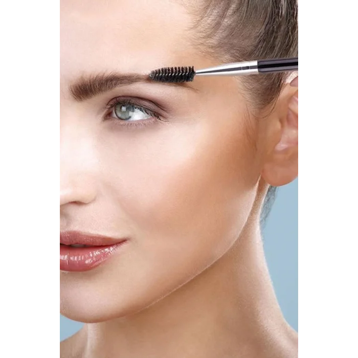 BUĞZ Çift Başlıklı Eyeliner ve Kaş Fırçası – Kolay Uygulama ve Mükemmel Sonuçlar