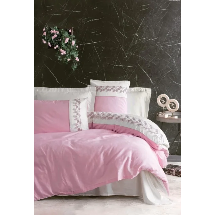 BUĞZ Cotton Box Brode Nakışlı Çift Kişilik Saten Nevresim Takımı Niobe Pembe