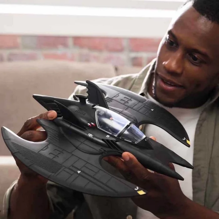  DC Comics 85. Yıl Batwing ve Aksiyon Figür Seti