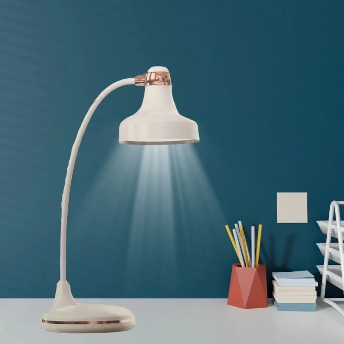  Dokunmatik 3 Farklı LED Işıklı Çalışma Masası Üstü Lamba