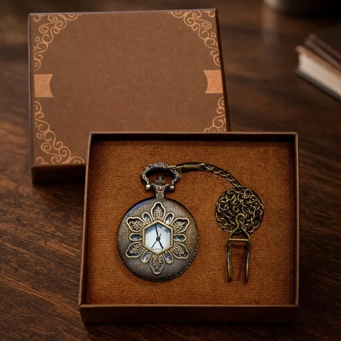 BUĞZ Geometrik Oymalı Tasarım - Köstekli Zincirli Cep Saati - Vintage Bronz