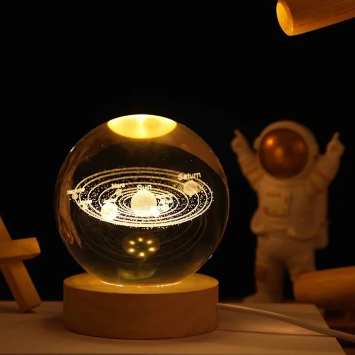 BUĞZ Gezegenler Temalı Ahşap Altlıklı Işıklı Cam Küre