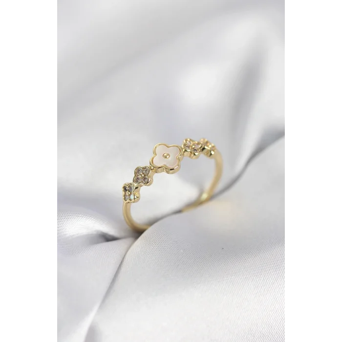 BUĞZ Gold Renk Minimal Yonca ve Zirkon Taşlı Kadın Yüzük